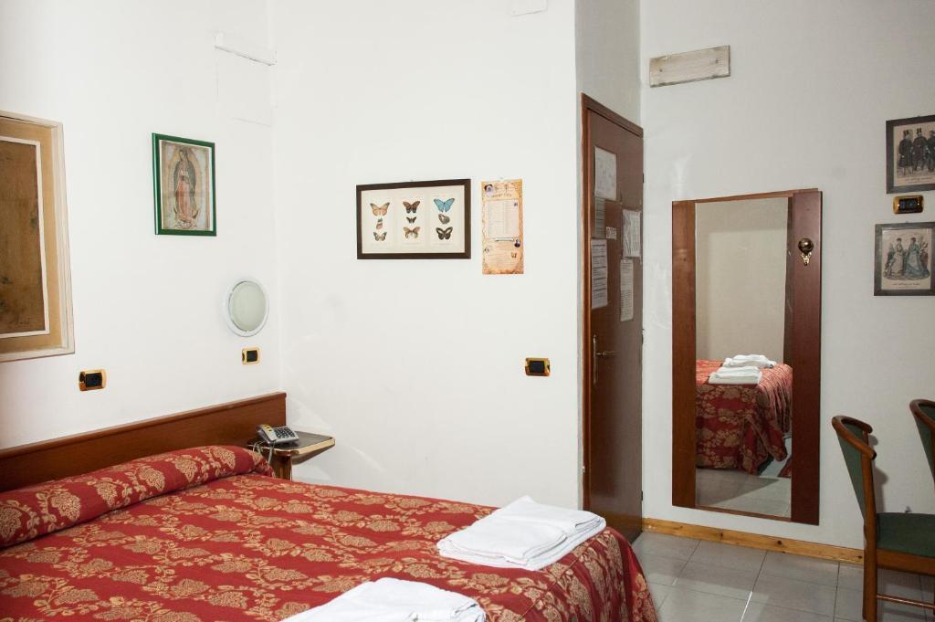 Vip Hotel Piacenza Kültér fotó
