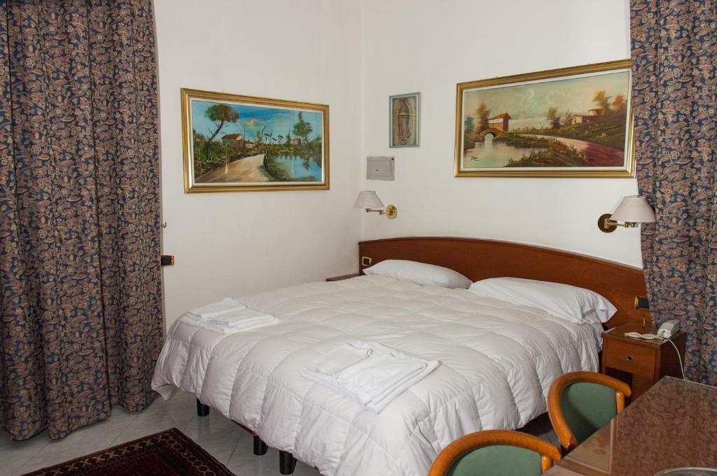 Vip Hotel Piacenza Kültér fotó