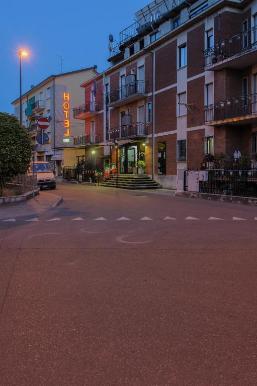 Vip Hotel Piacenza Kültér fotó